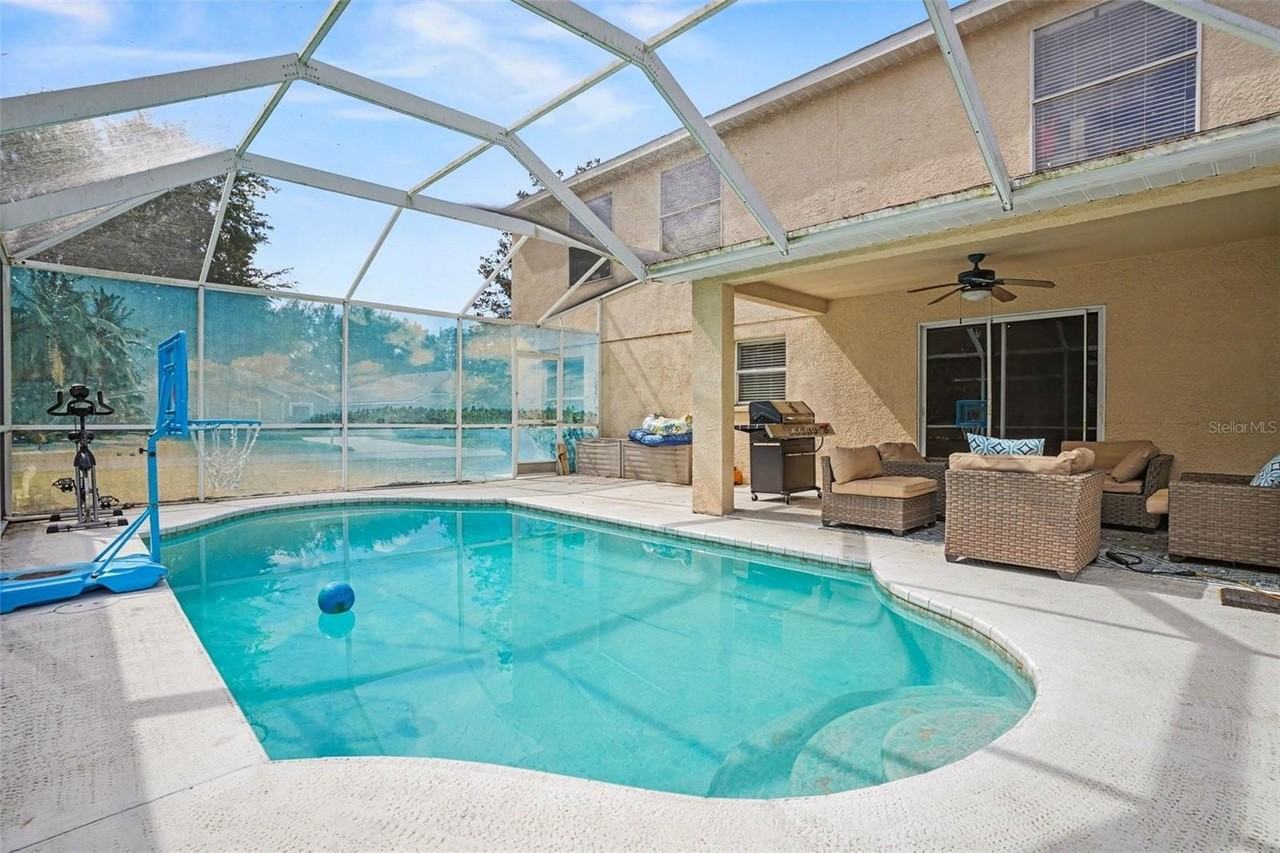 8105 River Mont Way - Photo 3 of 25