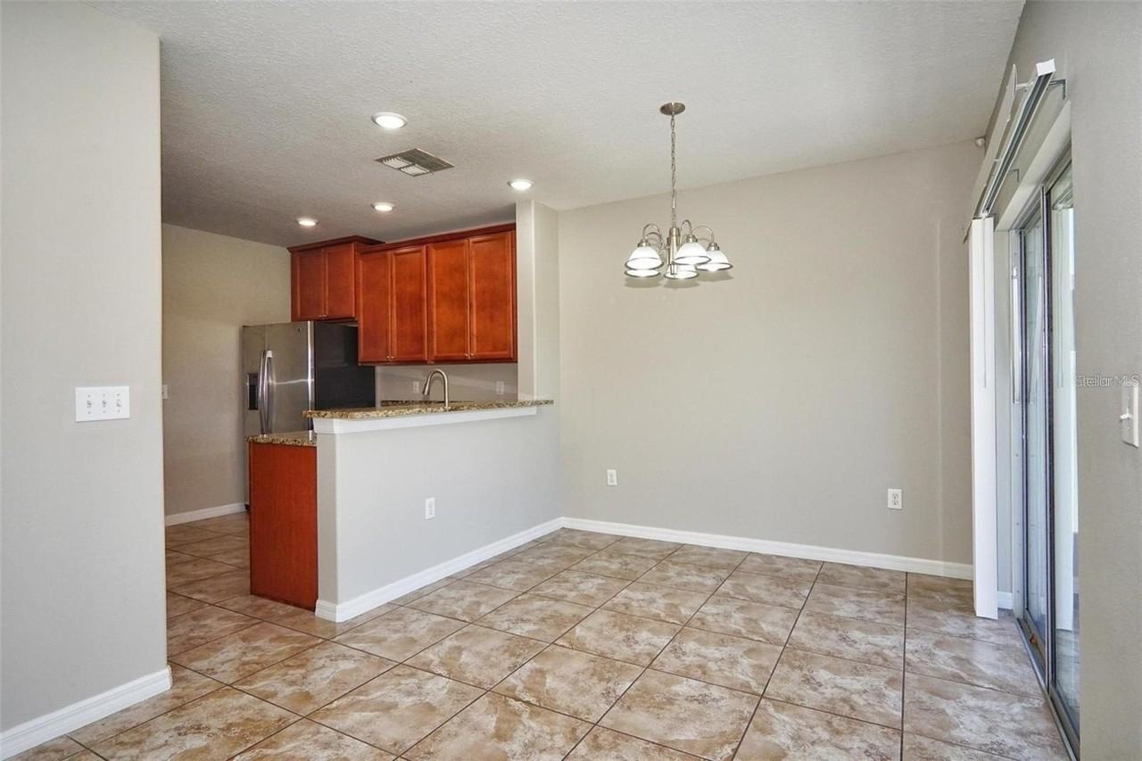 1913 Hawks View Dr - Photo 2 of 15