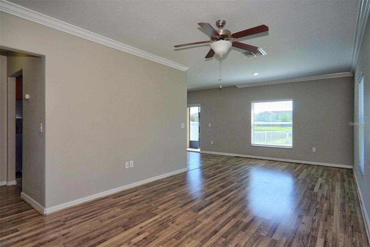 1913 Hawks View Dr - Photo 5 of 15