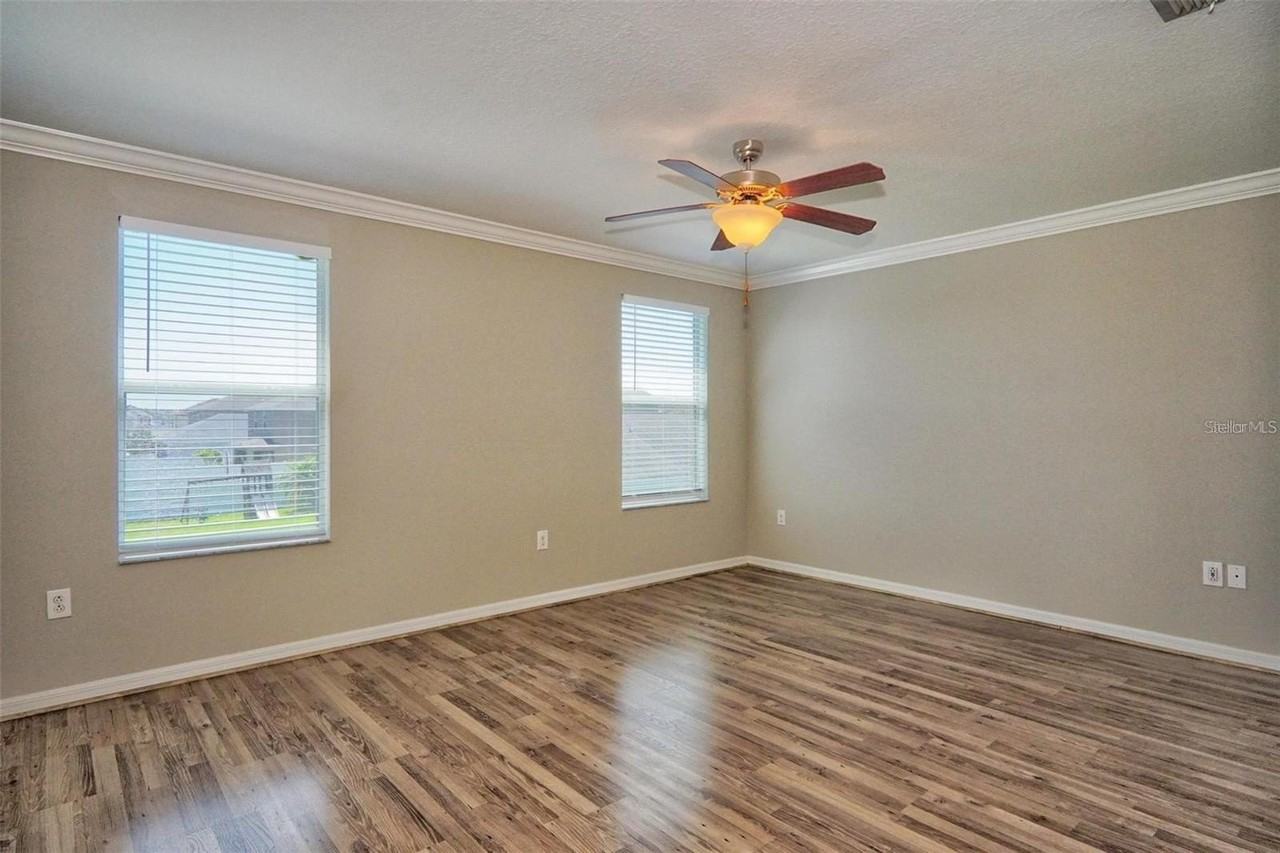 1913 Hawks View Dr - Photo 7 of 15