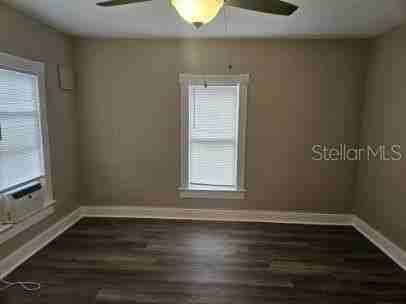 318 E Tarpon Ave #4 - Photo 3 of 15