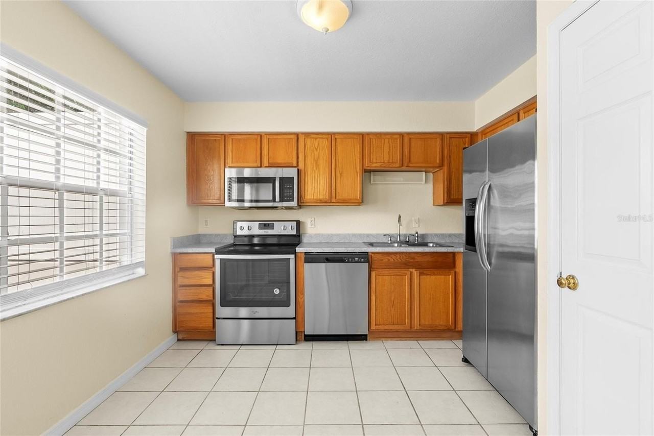 37308 Embassy Park Ln - Photo 6 of 20