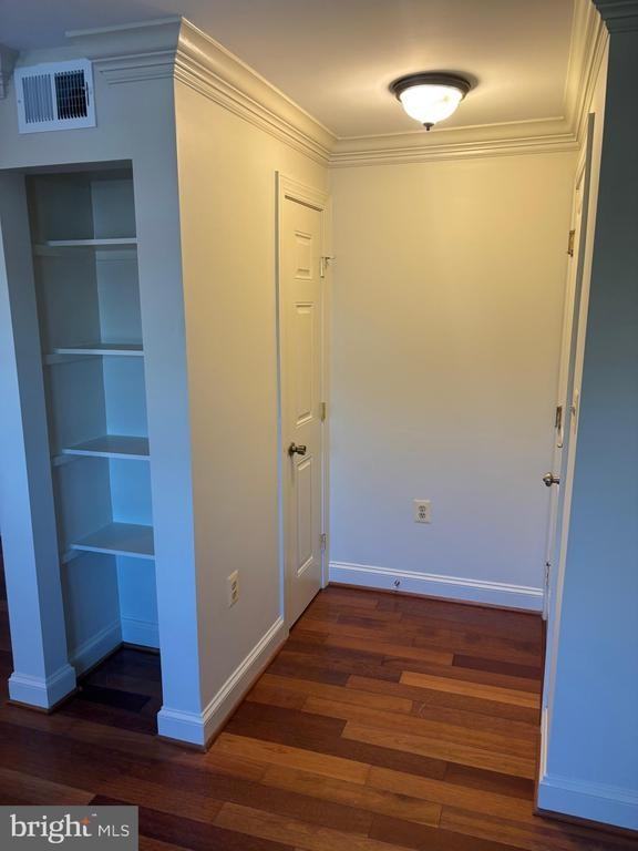 1219 Oronoco St ##303 - Photo 5 of 16