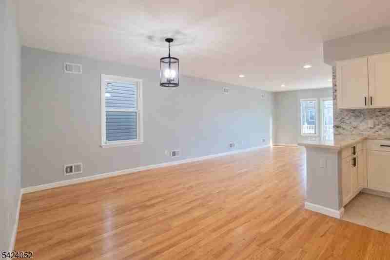 11 Wallis Ave - Photo 4 of 15