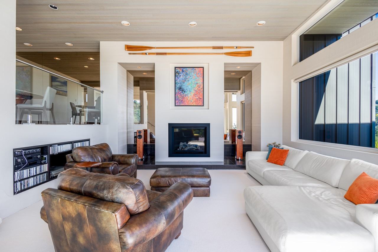 5840 Falcon Road - Photo 7 of 37