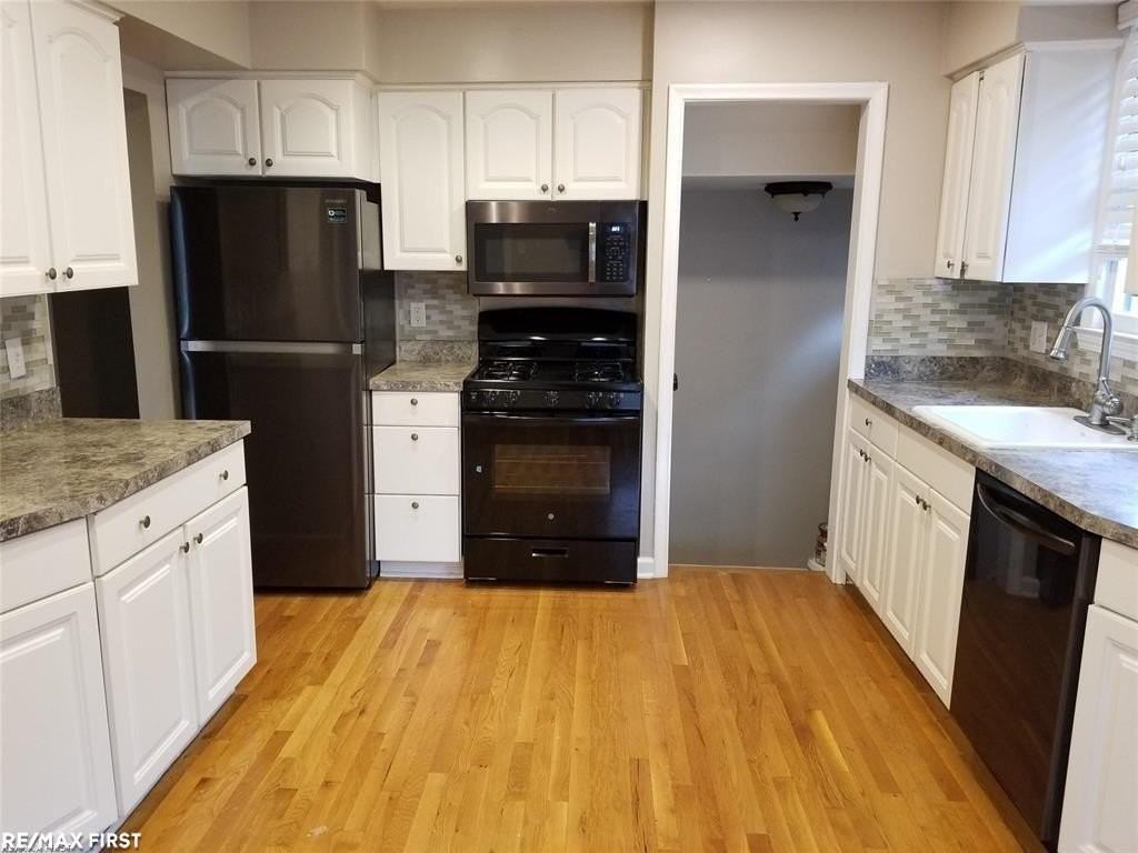 1992 Hawthorne Rd - Photo 3 of 13