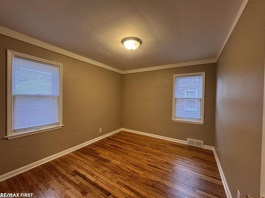 1992 Hawthorne Rd - Photo 7 of 13