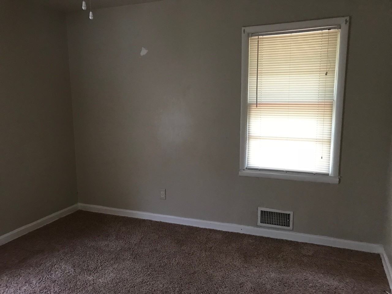 4314 Hendrix Dr #4314 - Photo 6 of 8