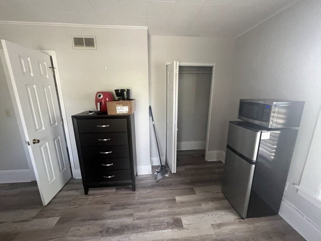 423 King St #2RR - Photo 2 of 6