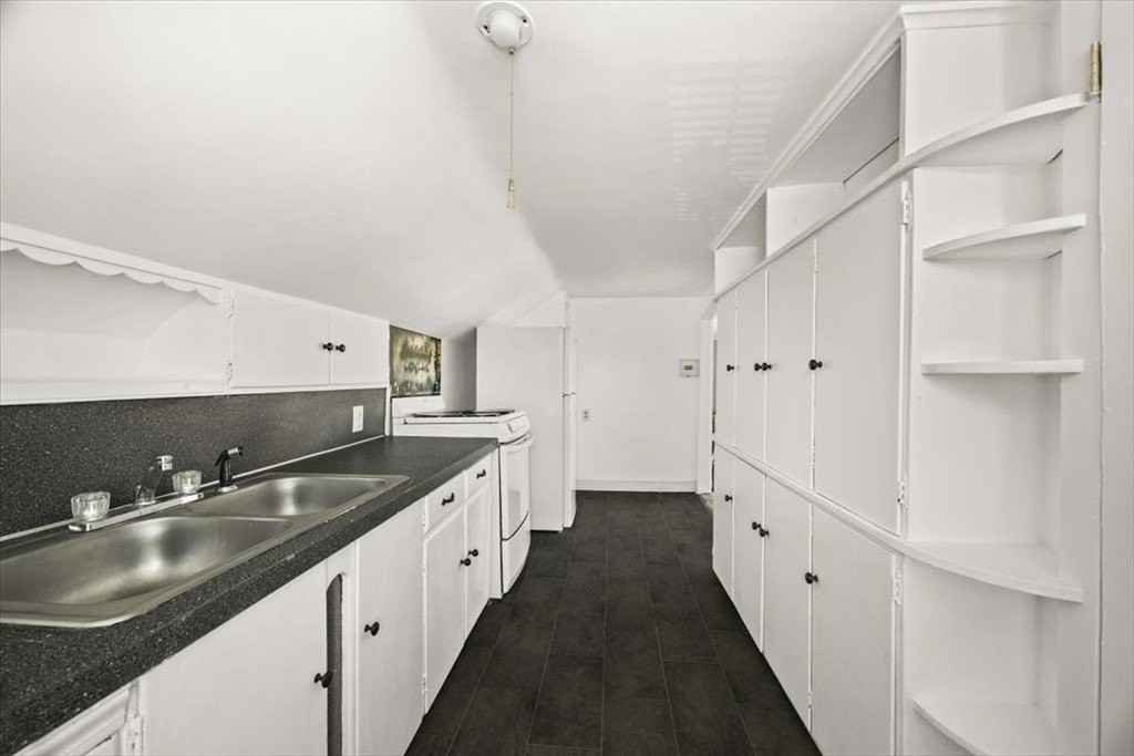 1 Elm St #3 - Photo 5 of 16