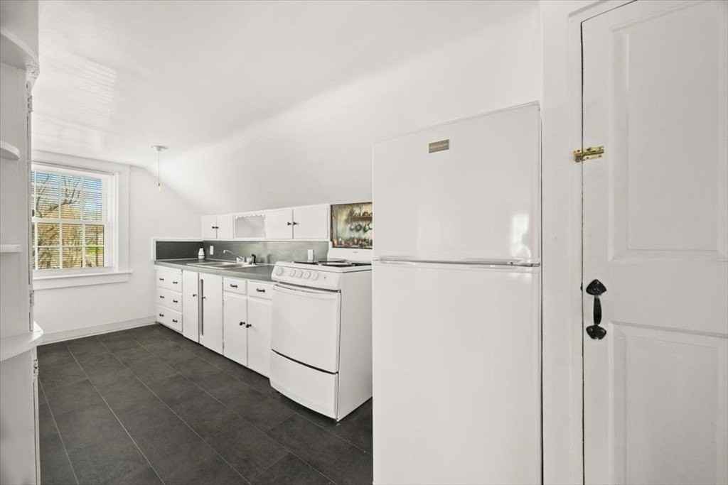 1 Elm St #3 - Photo 7 of 16