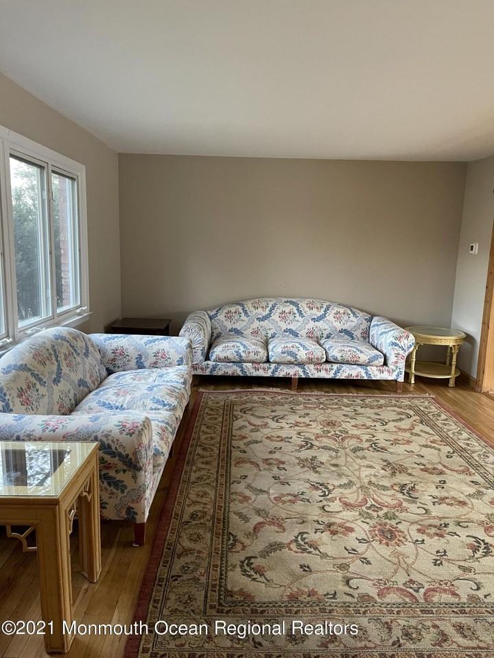 80 Girard Ave - Photo 7 of 20