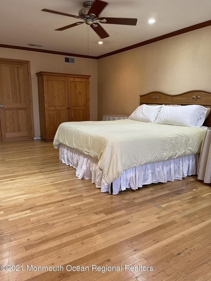 80 Girard Ave - Photo 5 of 22