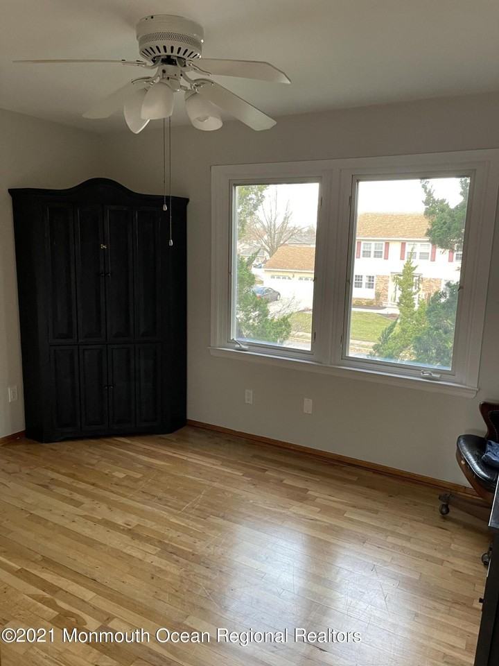 80 Girard Ave - Photo 6 of 22