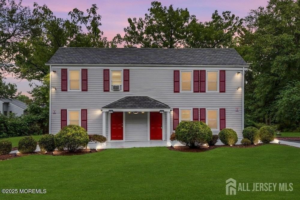 13 Smiths Ln - Photo 2 of 21