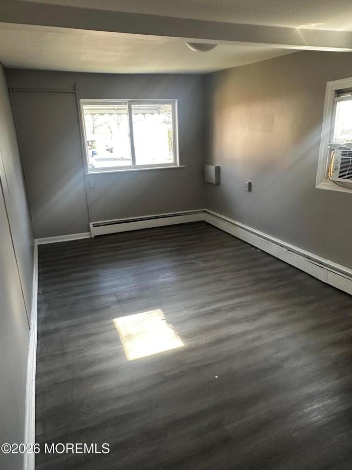 114 W 4th St - Photo 6 of 15