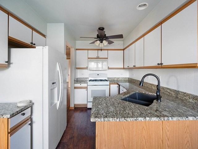 2552 Dickens Dr #2552 - Photo 4 of 12