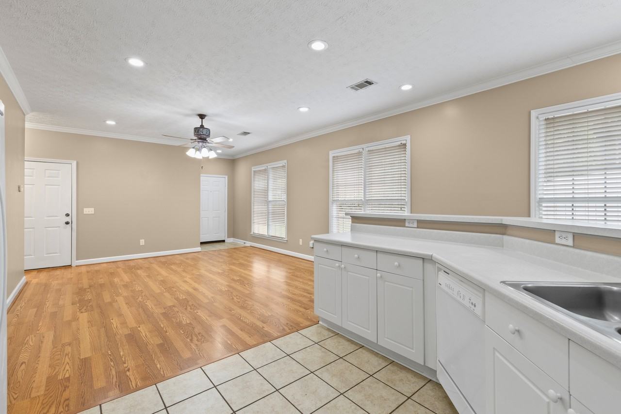 1620 Overcup Cir #NA - Photo 6 of 15