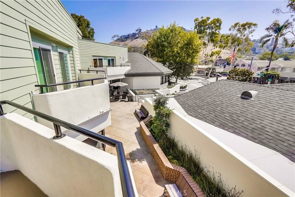 312 Broadway St #2 - Photo 4 of 24