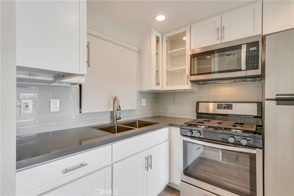 312 Broadway St #2 - Photo 7 of 24