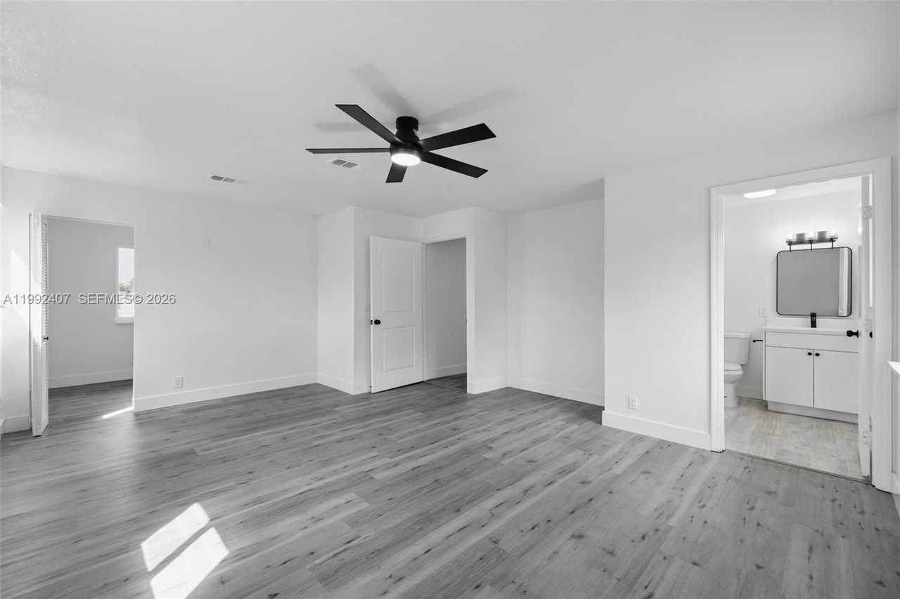 1867 Northwest 8th Avenue - Photo 7 of 29