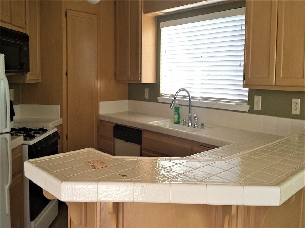 23166 Rancho Peak Pl - Photo 2 of 4