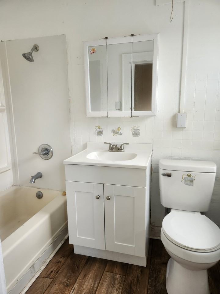 1913 Broadway St #2UPSTAIRS - Photo 2 of 6