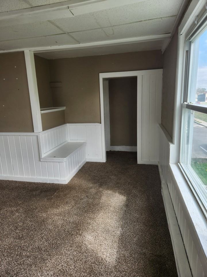 1913 Broadway St #2UPSTAIRS - Photo 3 of 6