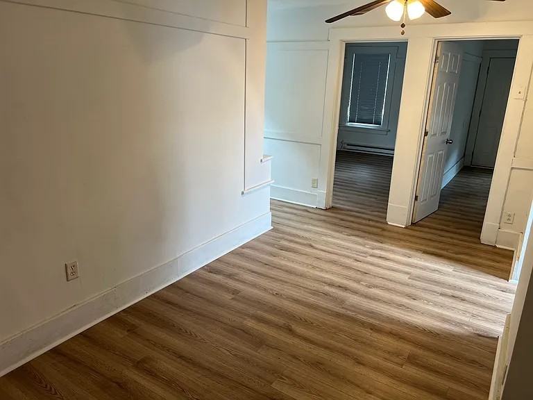 617 Glenwood Glenwood  C #C - Photo 2 of 9