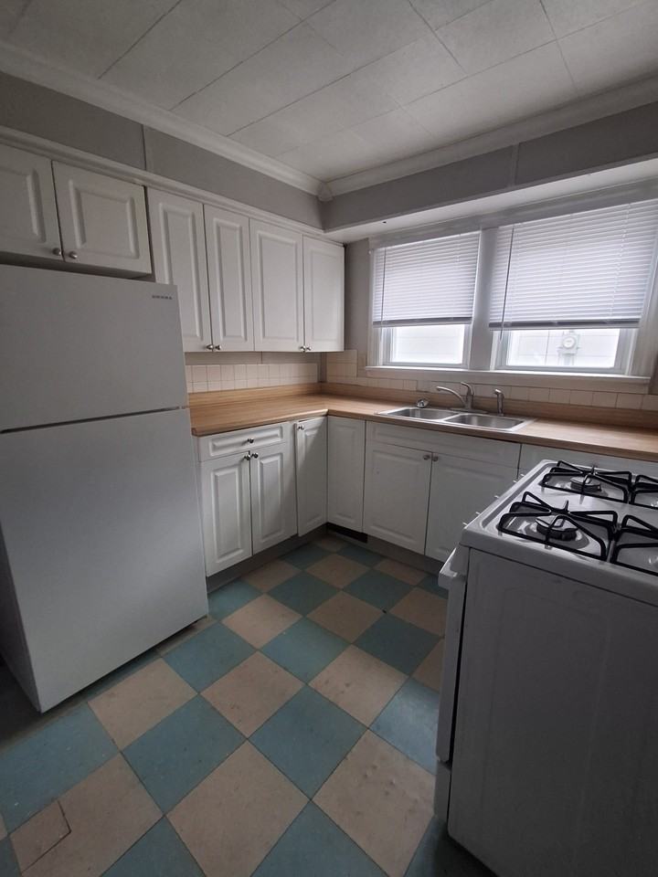 1531 Johnson Ave #1 - Photo 5 of 9