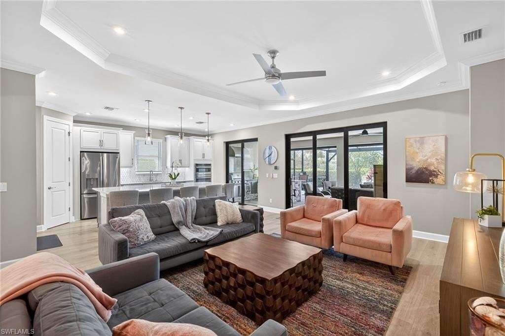 8915 Cappello Ct - Photo 5 of 48