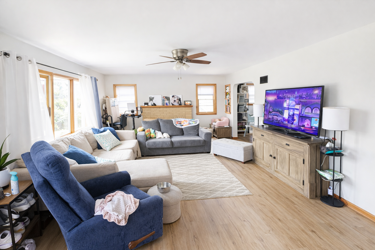 2109 Main St #1 - Photo 3 of 7