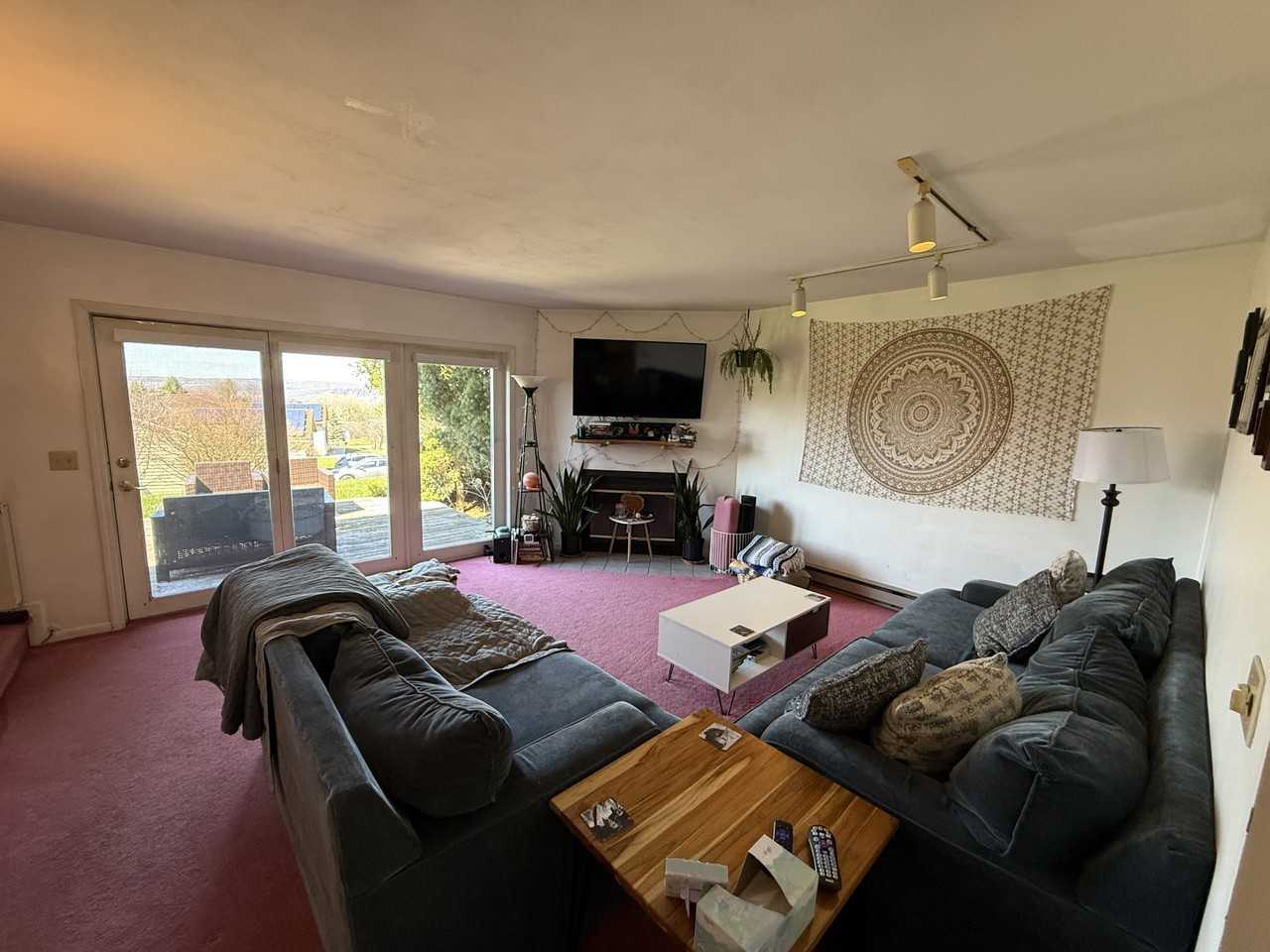 160 Westview Ln - Photo 2 of 14