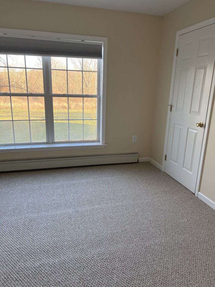 9 Apple Blossom Ln #1 - Photo 5 of 16