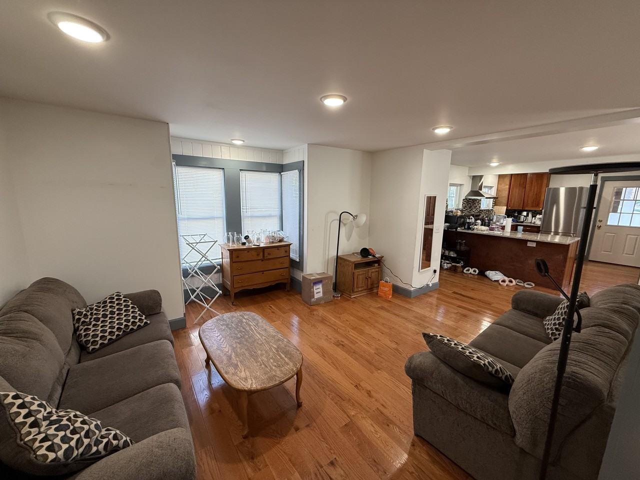 413 S Aurora St #1 - Photo 2 of 11