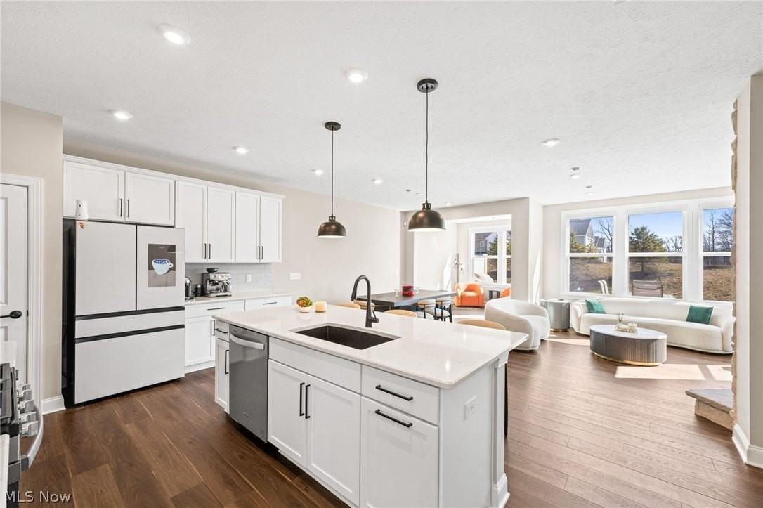 795 N Parkside Dr - Photo 7 of 44