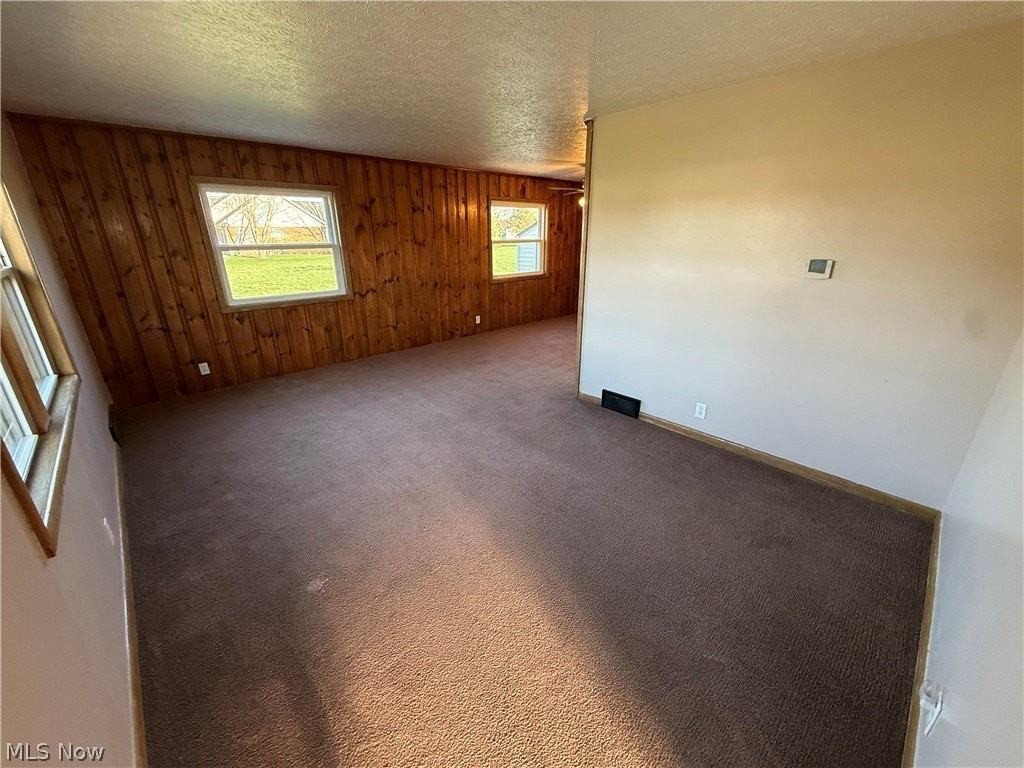 2024 Delaware Dr Se - Photo 6 of 24