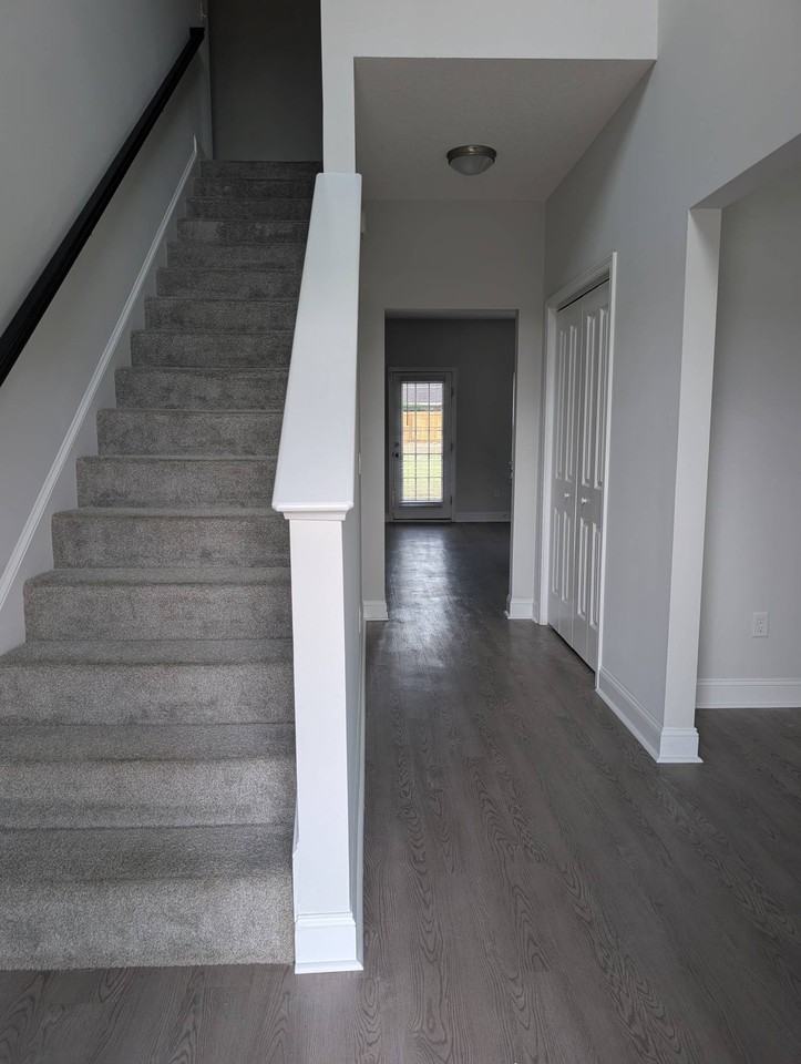 294 Grayson Ave - Photo 2 of 12