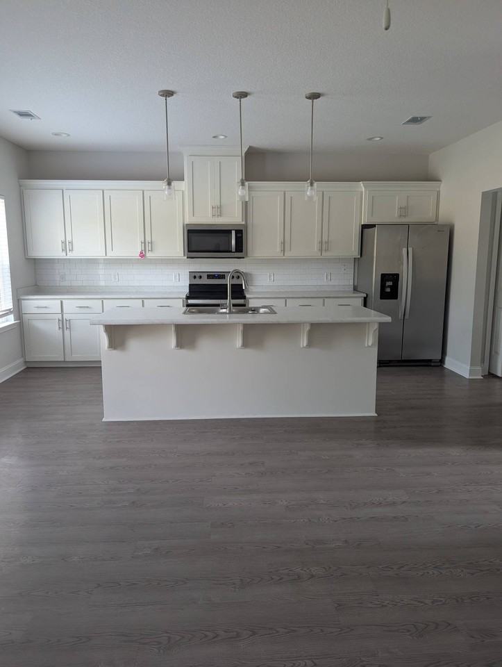 294 Grayson Ave - Photo 3 of 12