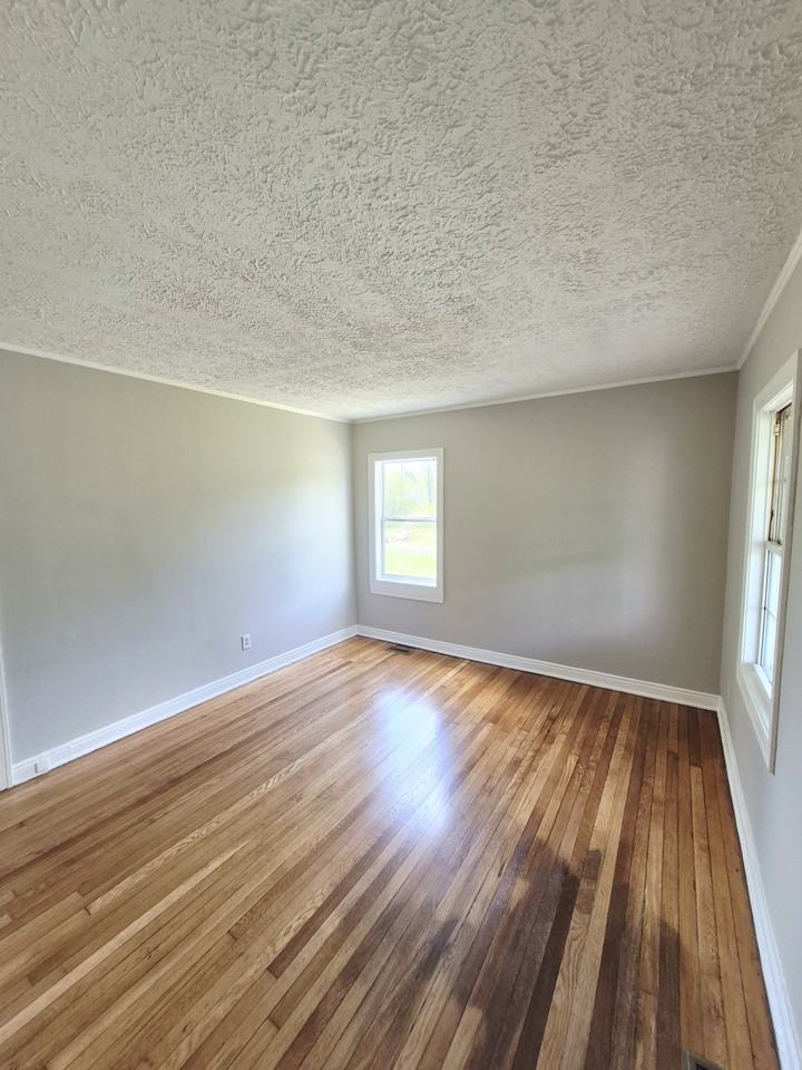 2917 Creighton Rd #1 - Photo 4 of 28