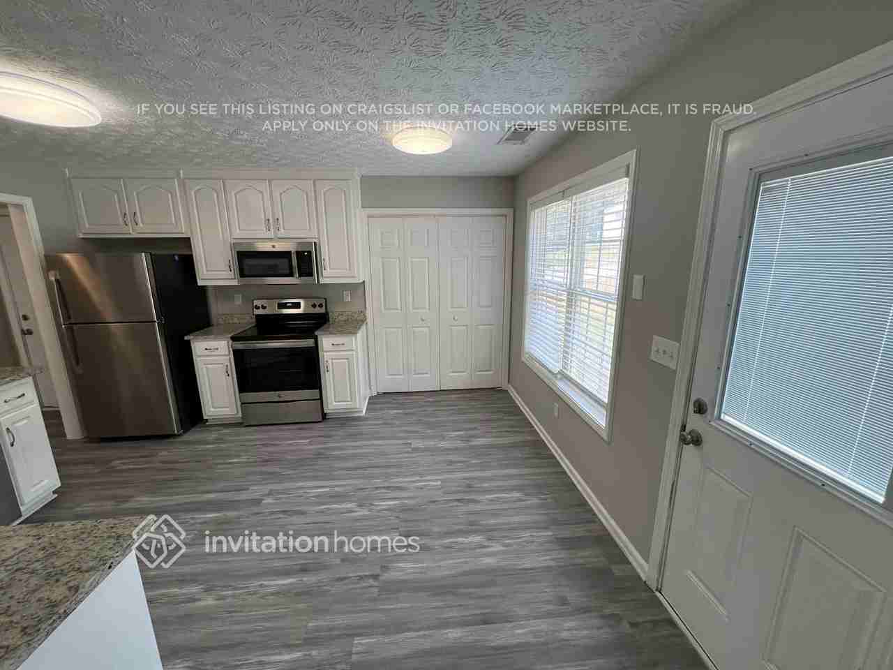 115 E Lawn Dr - Photo 4 of 13