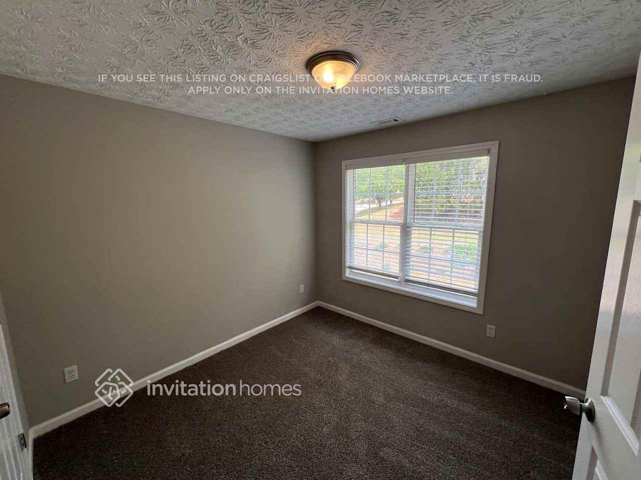 115 E Lawn Dr - Photo 6 of 13