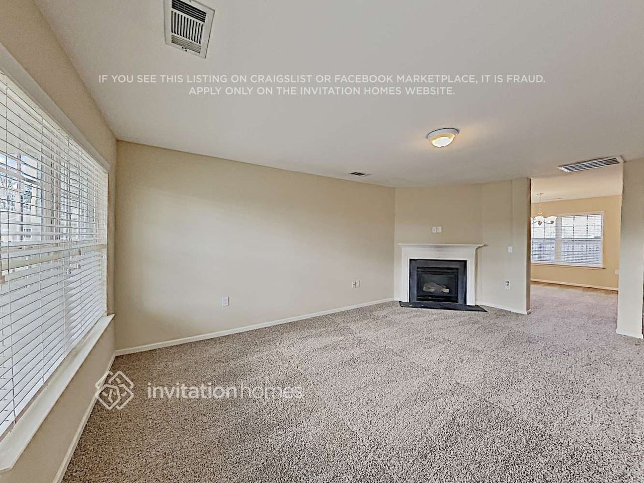 2942 Village Center Dr - Photo 5 of 27