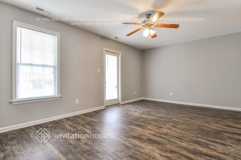 312 Whitehall Ct - Photo 3 of 21