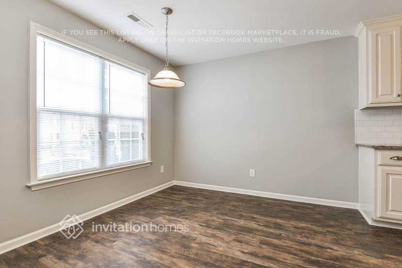 312 Whitehall Ct - Photo 6 of 21