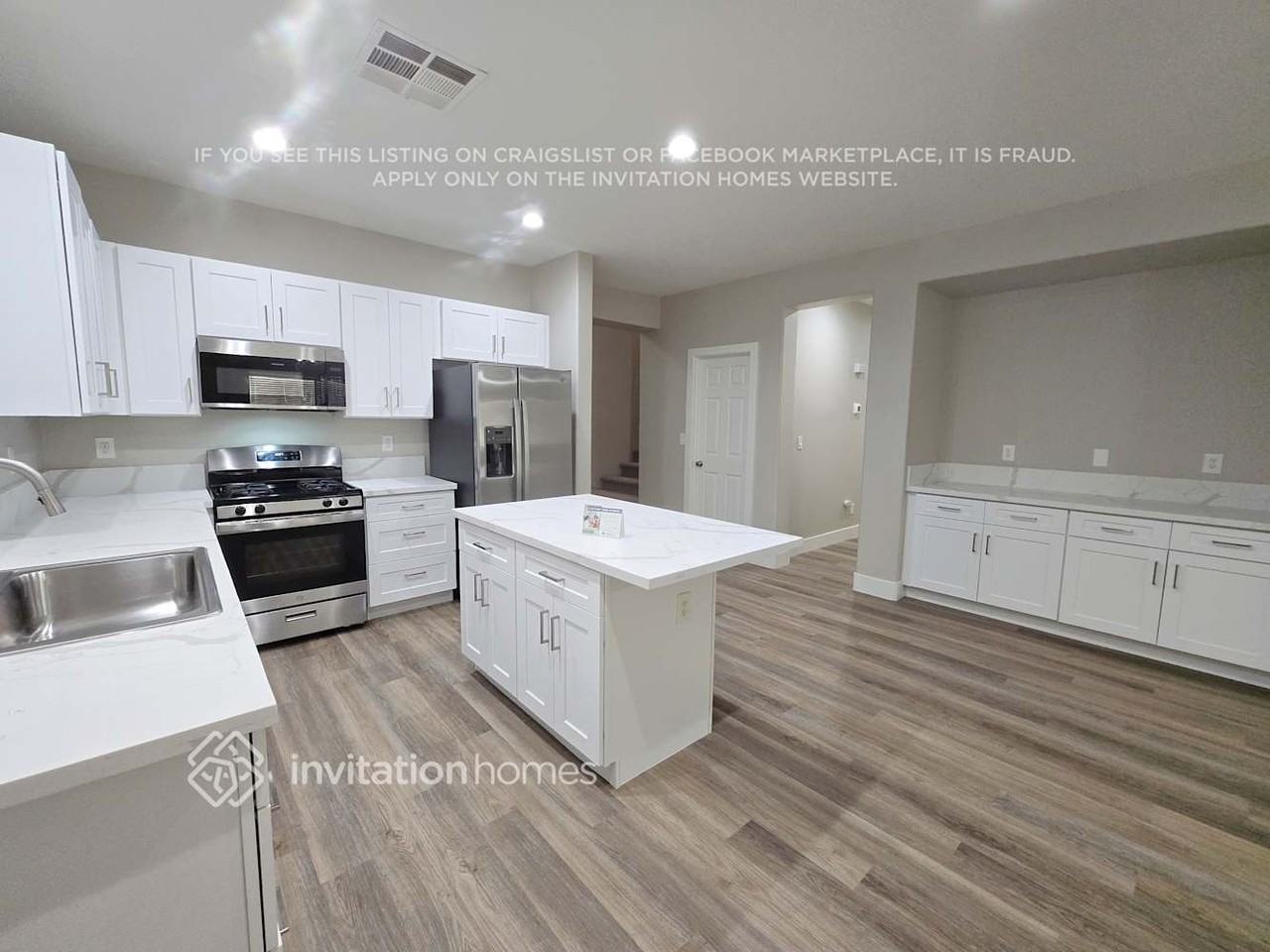 6713 Johnny Love Ln - Photo 4 of 12