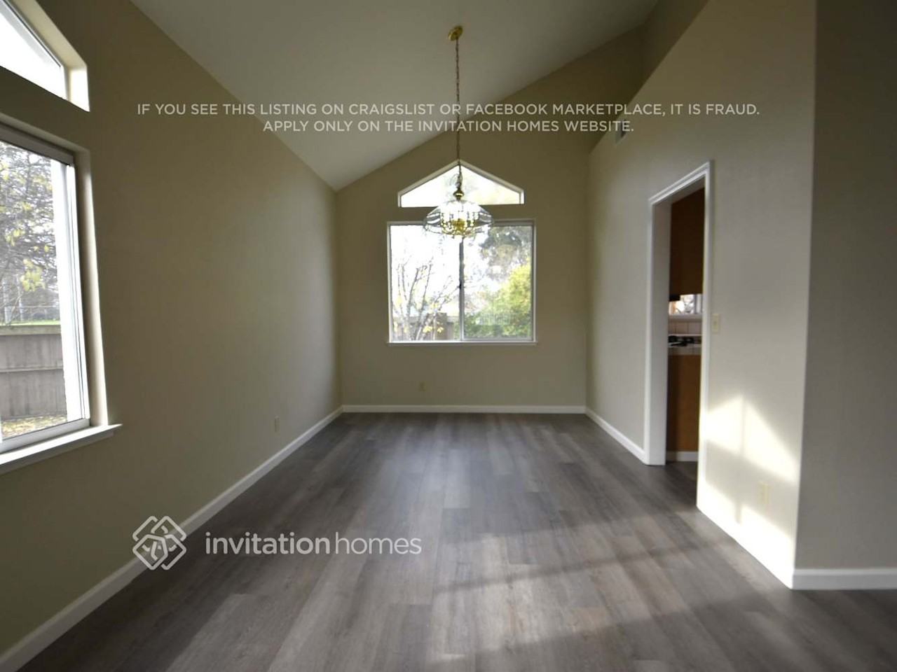 1109 Coulter Ct - Photo 7 of 12