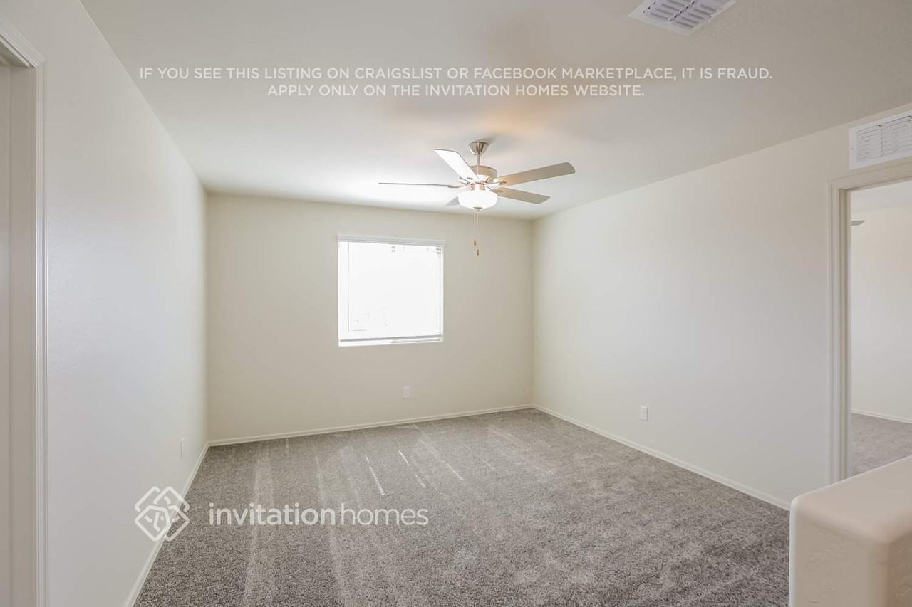 25275 W Chipman Rd - Photo 7 of 22