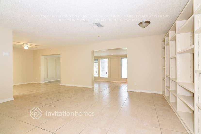 8512 Misty River Ct - Photo 2 of 12