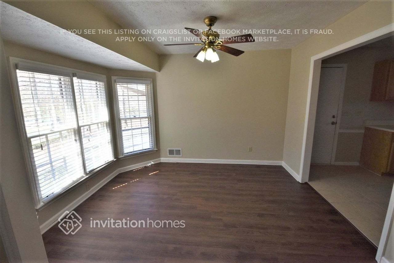 2501 Whitebluff Way - Photo 4 of 13